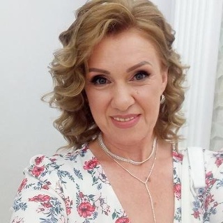 Елена Леонидова