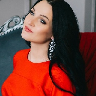 Анна Ельцова